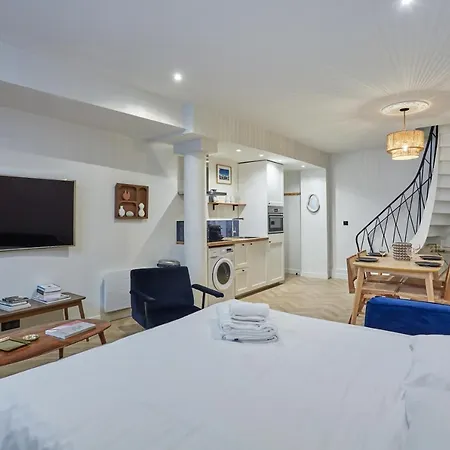 Duplex Center Of By Prestige Apartment *