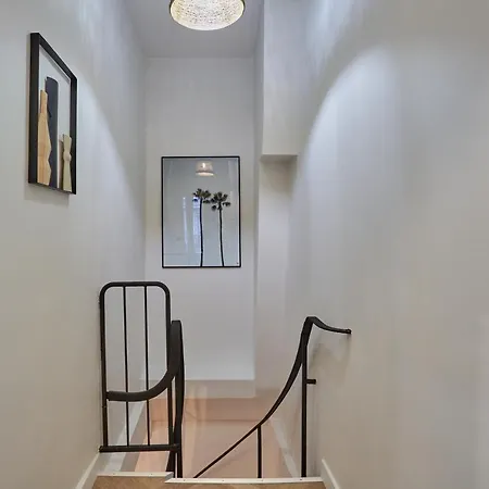 Duplex Center Of By Prestige *